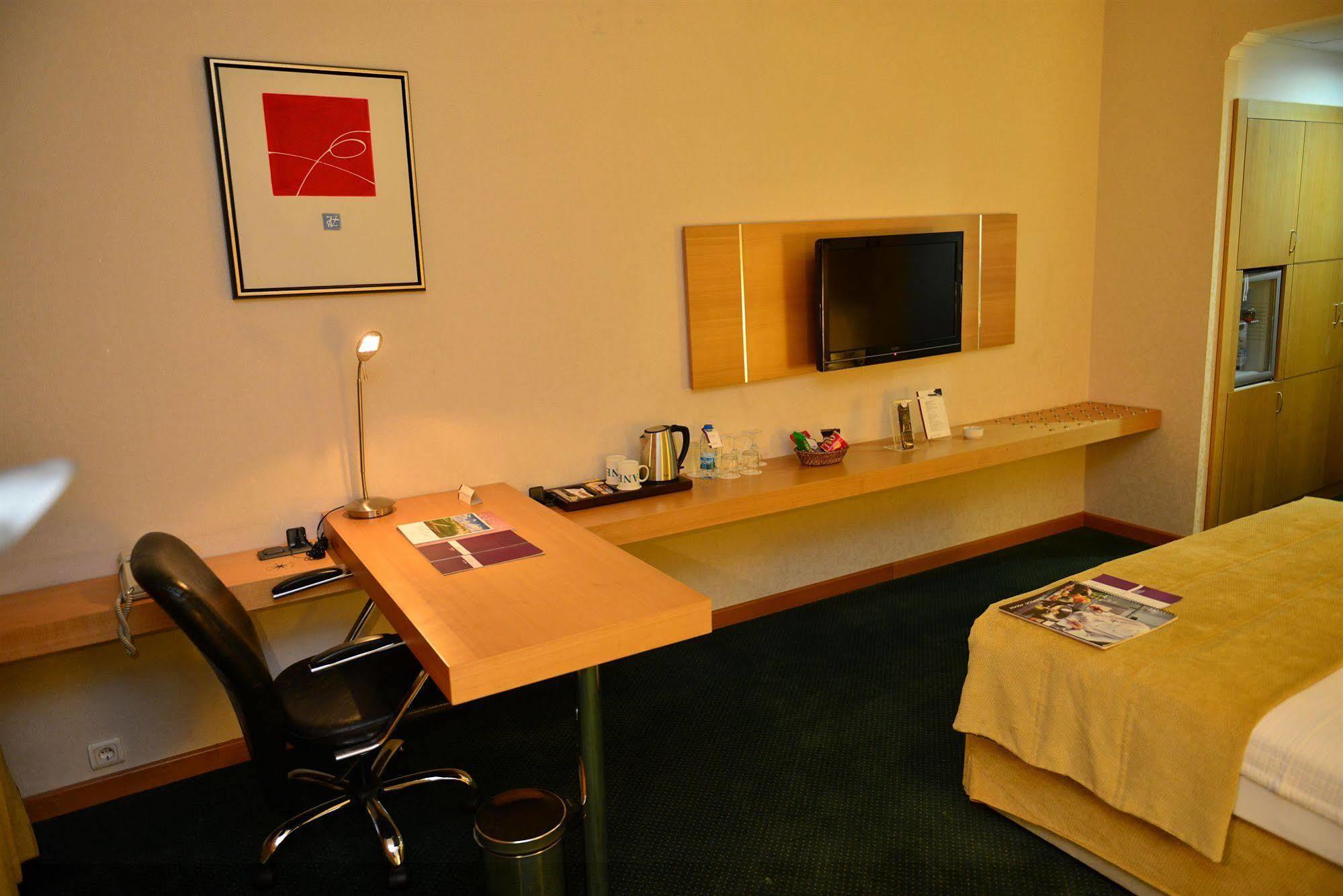 Anemon Grand Manisa Otel Kültér fotó